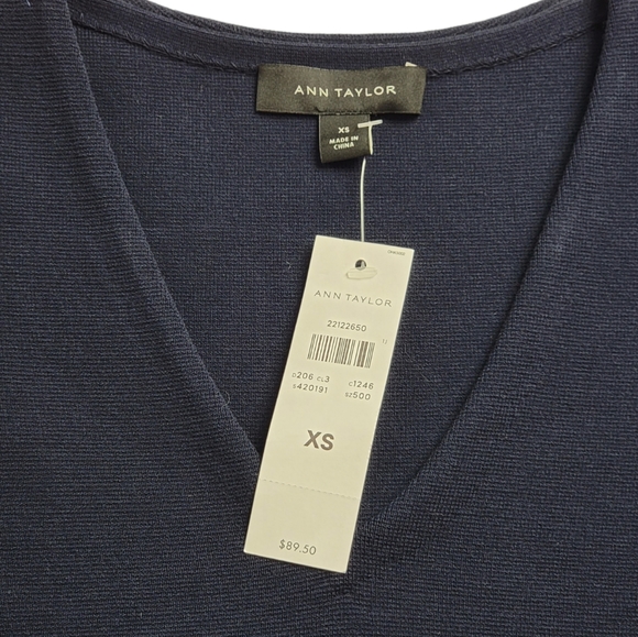 NWT Ann Taylor Ribbed Peplum Sweater - Picture 5 of 9